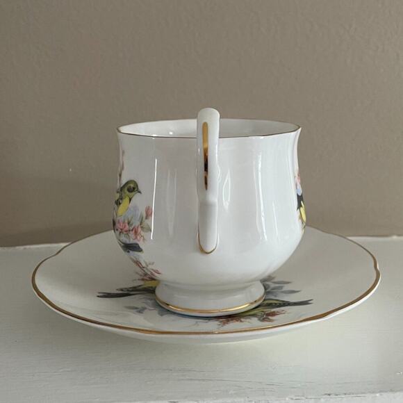 VTG Royal Dover Bone China, England, Teacup & Saucer, Yellow Birds, Pink, Floral - Picture 2 of 8